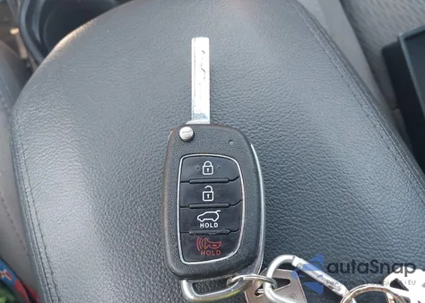 2017 Hyundai Santa Fe Se z USA, uszkodzony, nr VIN KM8SMDHF9HU184187